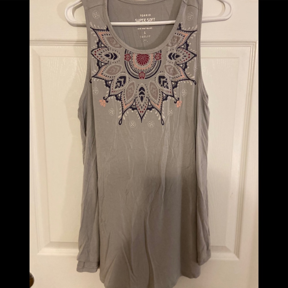 Gray tank top